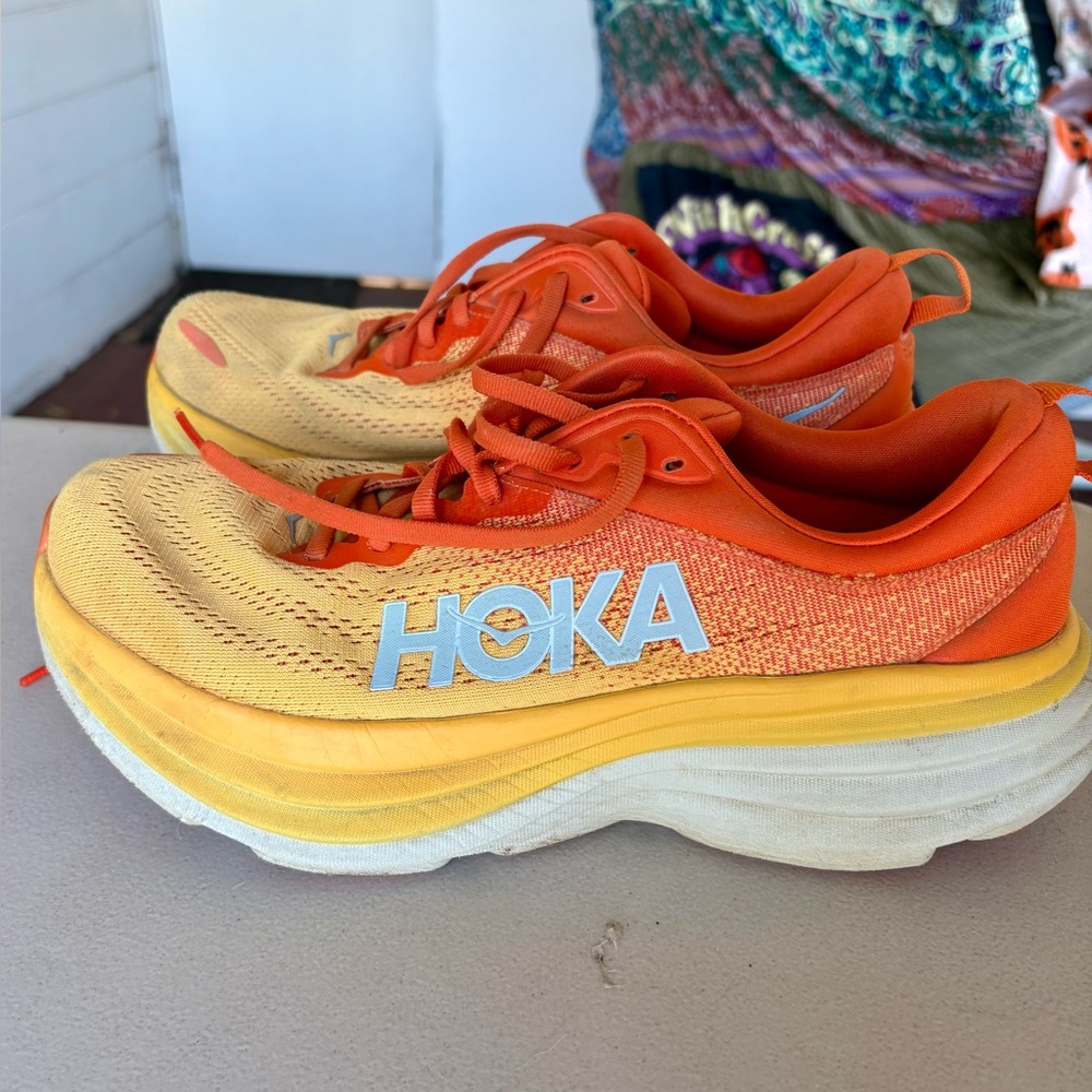 Hoka One One Bondi 8 in Bright Orange